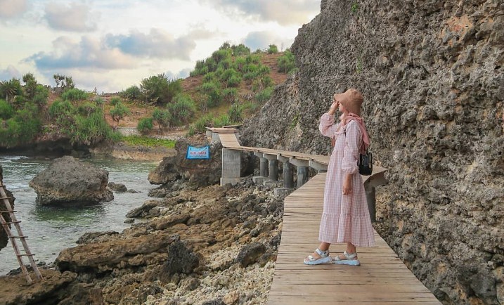 Pantai Mbuluk Pantai Mbuluk